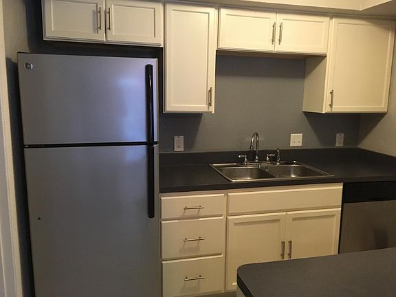 4th image of 1116 Murrayhill Dr APT 8A