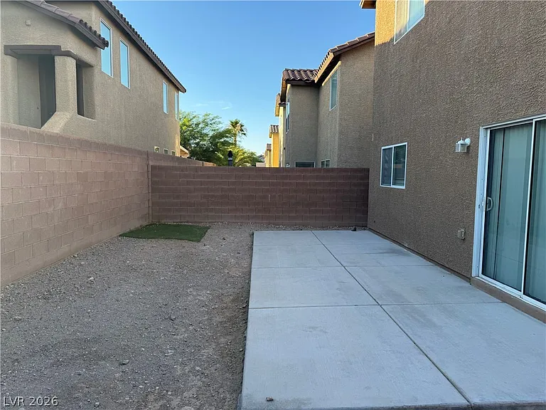 11695 Tierney Creek Dr — Photo 32