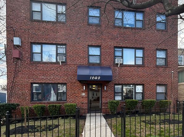 1649 Franklin St NE #6