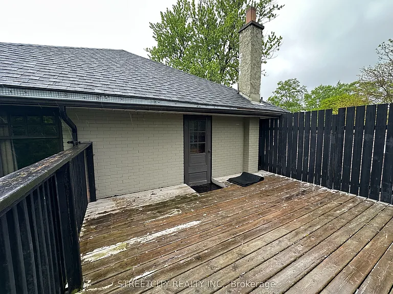 17 Saint Andrew St — Photo 24