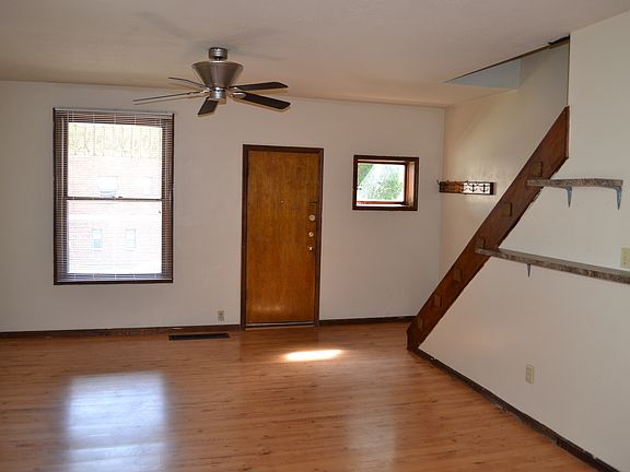 3rd image of 18 E Patterson Ave