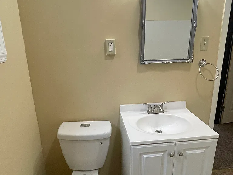 1250 Blackadore Ave — Photo 18