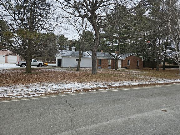 Outside of single level, ranch style home