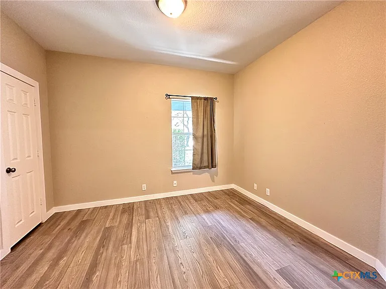 2029 Northview Dr — Photo 7