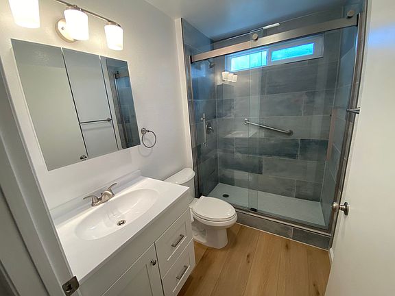 5th image of 2055 Front St APT 5