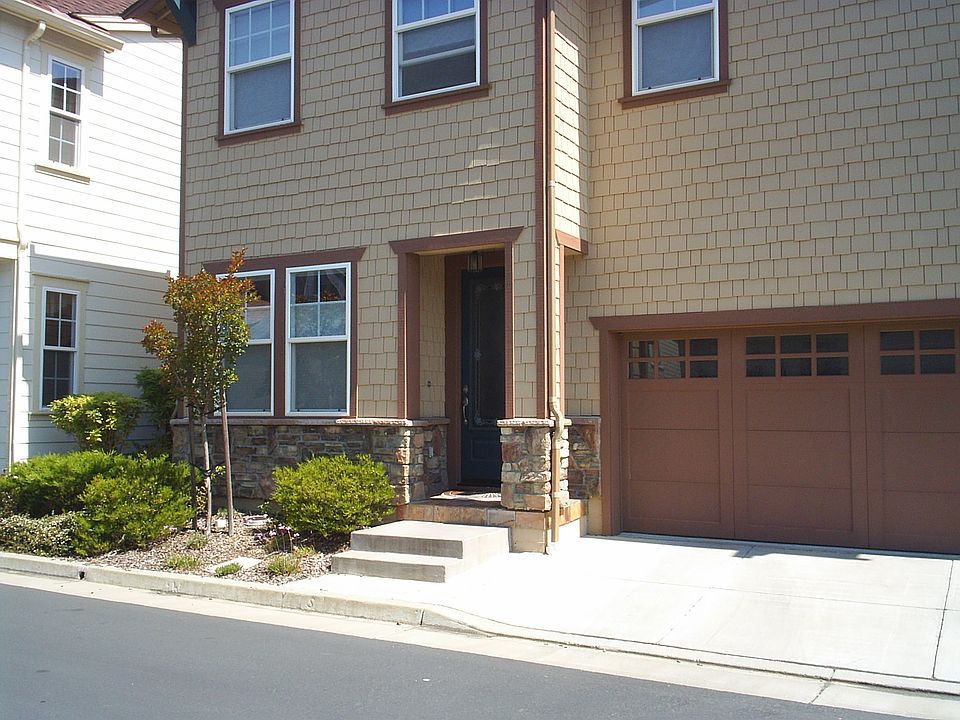 1st image of 105 Seaview Ct