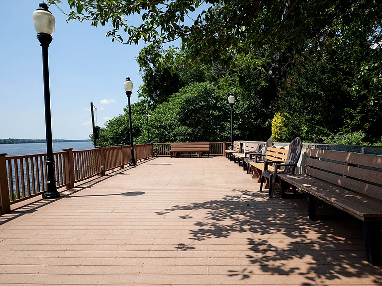 Delaire Landing — Photo 23