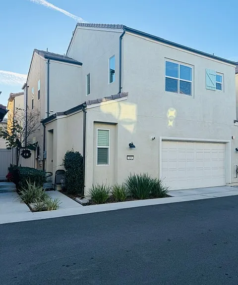 4127 Cameron Way #104 — Photo 2