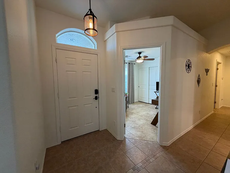 2416 N Ridge Ave — Photo 8