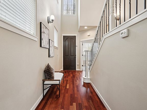 3rd image of 6058 NE Whitewood Dr