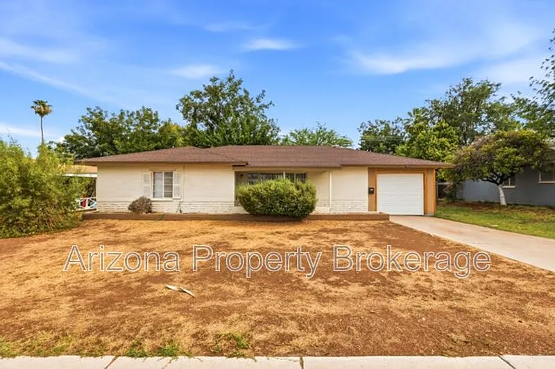 3 bed, 2.0 bath, 1481 sqft, $2,095 — Photo 3