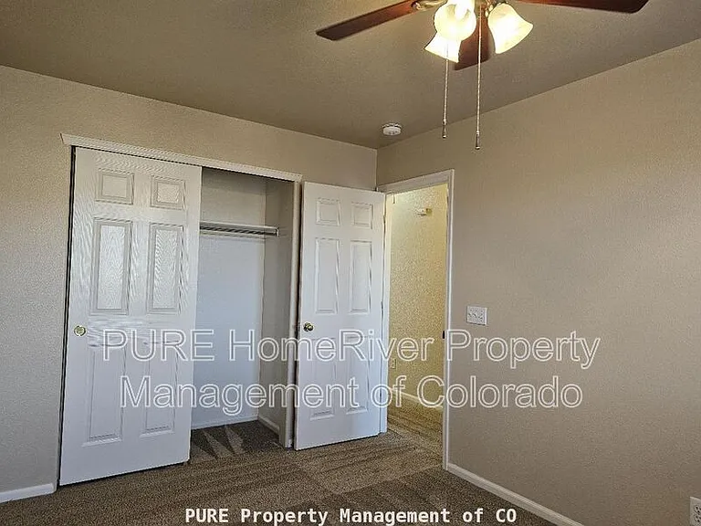 9394 Cove Creek Dr — Photo 17
