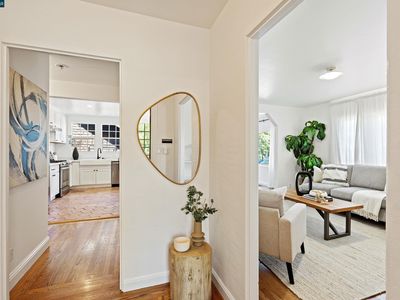 809 56th St, Oakland, CA, 94608