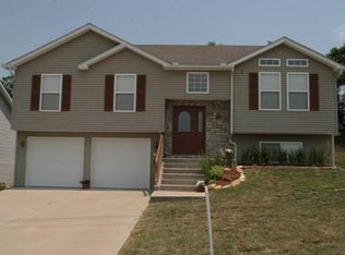4319 Broadway Ter, Leavenworth, KS 66048