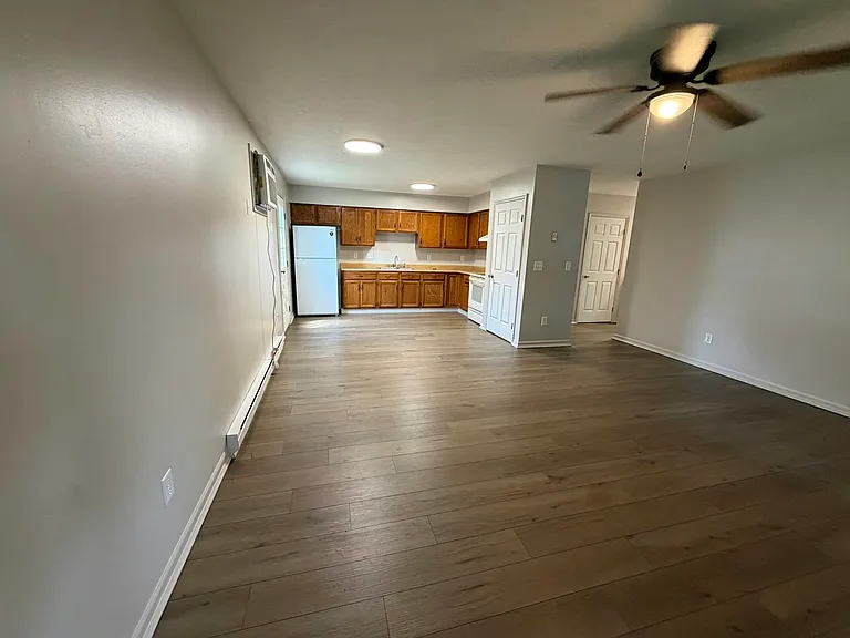 119-121 Michael Ave #121 — Photo 6