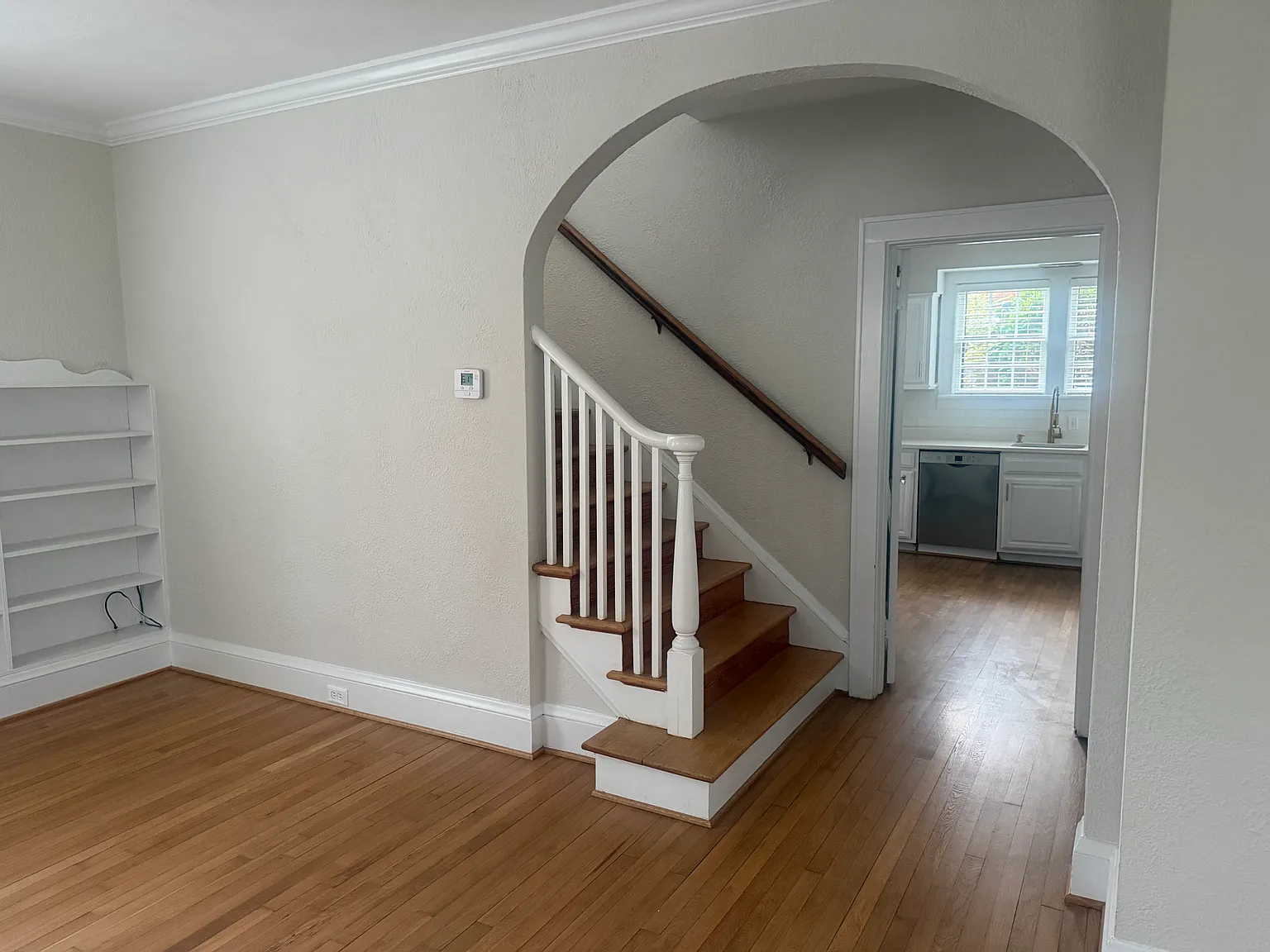 3 bed, 2.5 bath, 1928 sqft, $2,800 — Photo 4