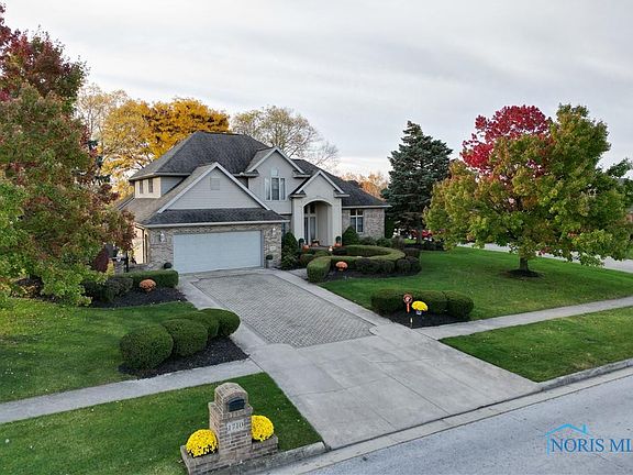 2nd image of 1710 Stonehedge Dr
