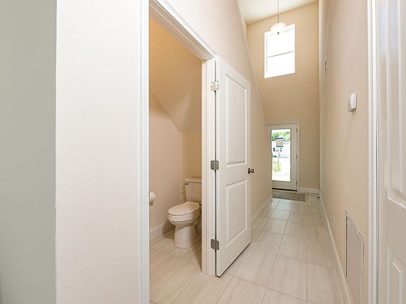 3rd image of 5134A Taylor Ave