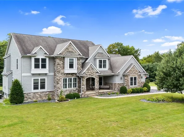 5340 Summerwood Dr, Seville, OH 44273