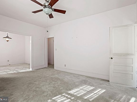 5th image of 409 Wallace St