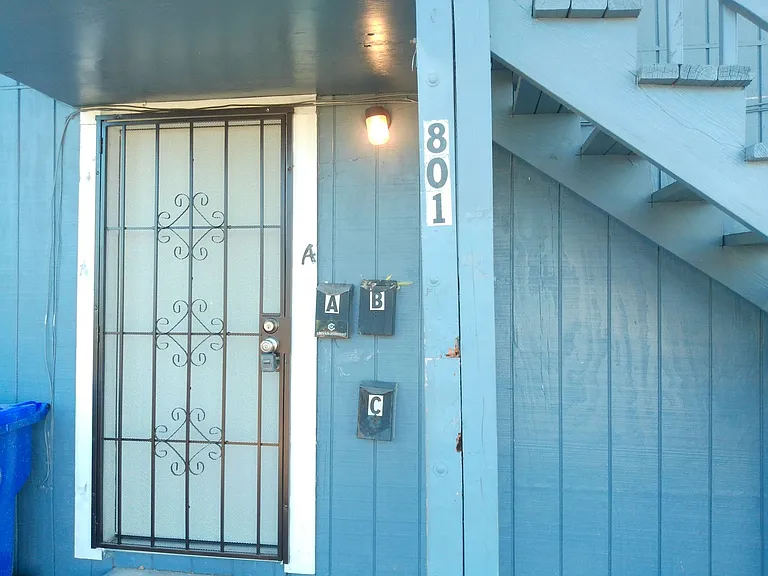 801 S Alameda St #A — Photo 2
