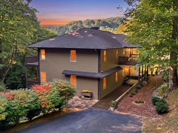 160 Ridgepole Dr, Sky Valley, GA 30537