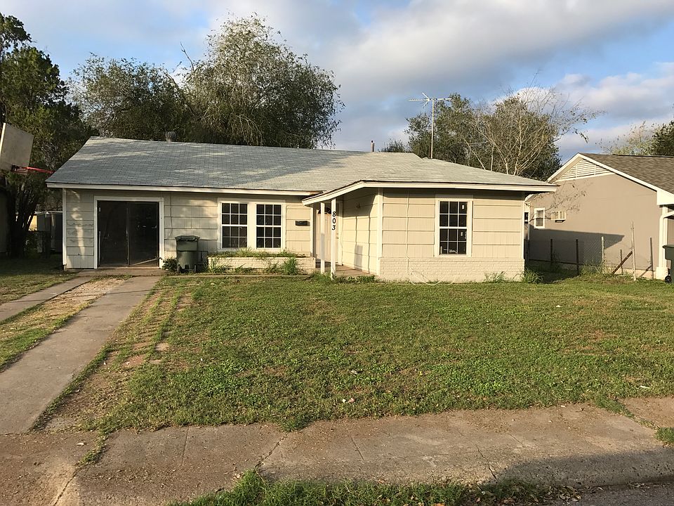 1st image of 803 Parr Dr