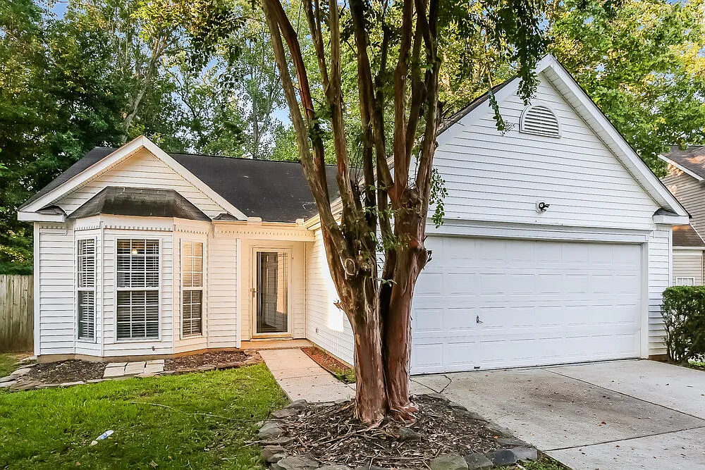 3 bed, 2.0 bath, 1253 sqft, $1,840 — Photo 4