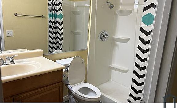 3rd image of 2706 44th St APT 1
