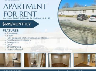402 E Jefferson St #308, Sullivan, IL 61951