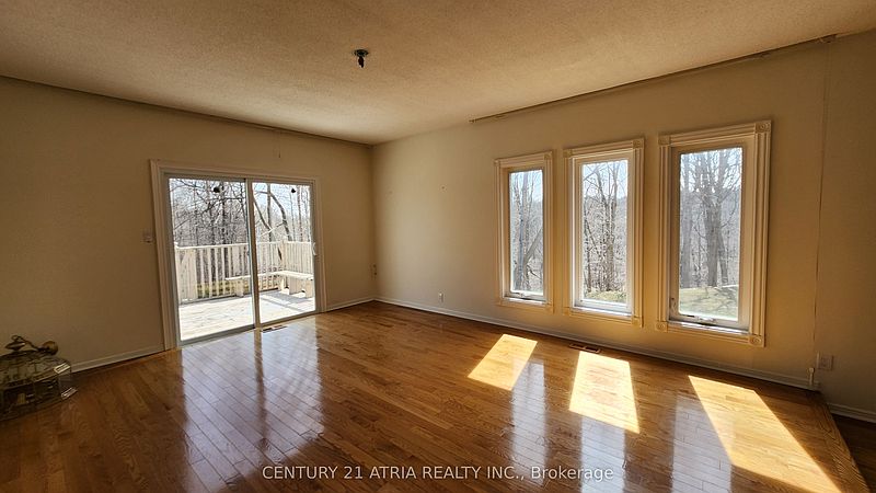 Toronto House for rent - 4 Bedrooms — photo 3