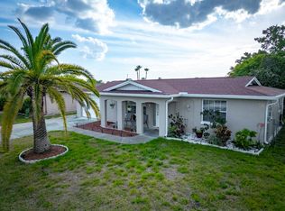 10131 Glen Moor Ln, Port Richey, FL 34668