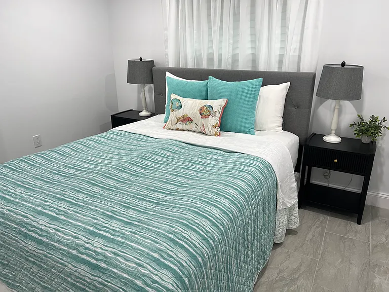 2nd bedroom