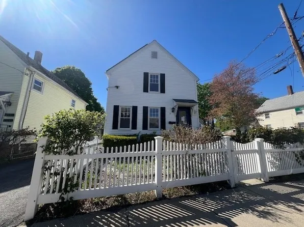 59 Business St, Hyde Park, MA 02136
