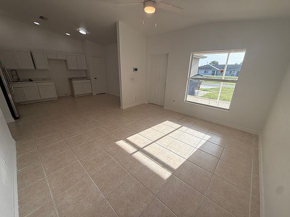 4th image of 734 Gordon Ave S