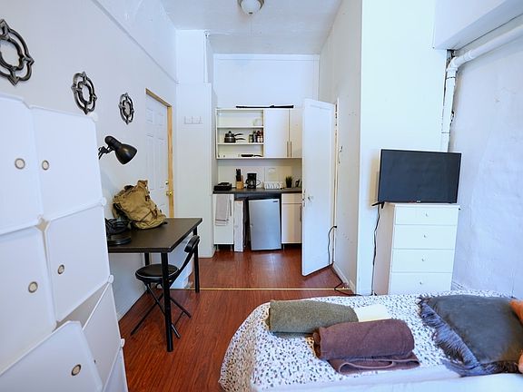 2nd image of 57 Bartlett Pl #1F