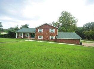 500 Windsong Dr, Hawesville, KY 42348