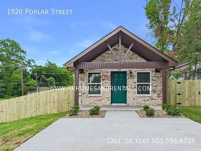 1920 N Poplar St — Photo 14