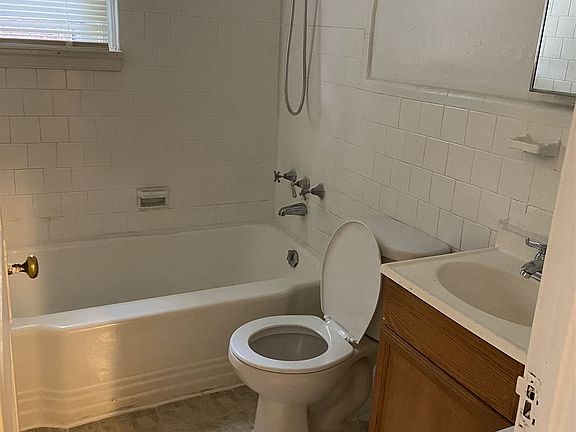 D75DE002-D126-4CE9-8EC8-817394F48D0E