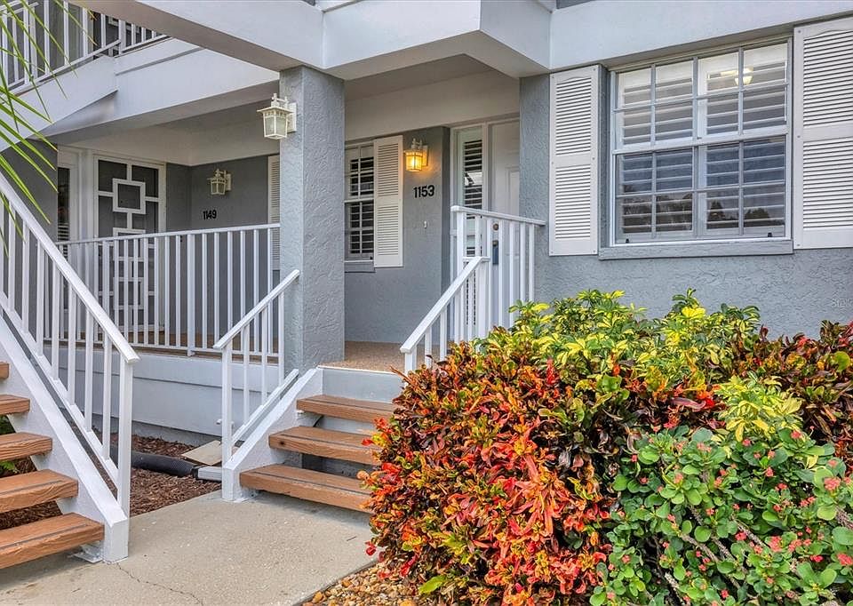 1st image of 1153 Edgewater Cir