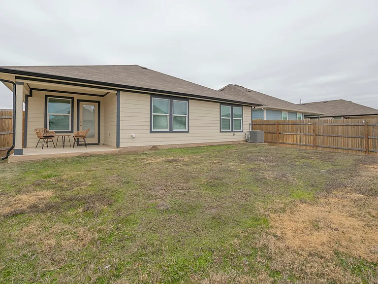 121 Fort Clark Springs Dr — Photo 6