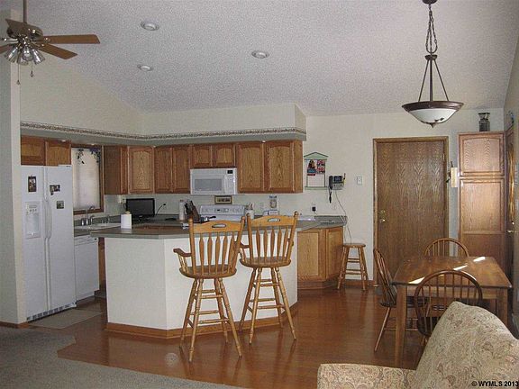 3rd image of 3609 Tam O Shanter Dr