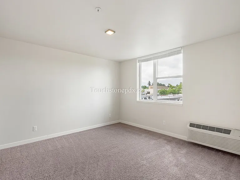424 NE Jessup St #10 — Photo 26