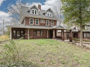 2094 Lamberton Rd, Cleveland Heights, OH 44118