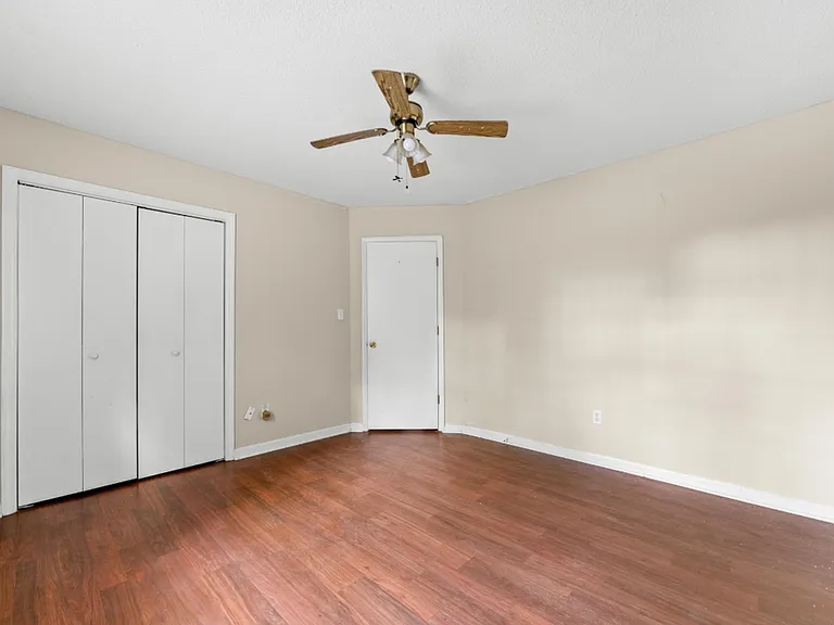 940-960 Waring St — Photo 8