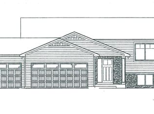 5466 Castleview Dr NW, Rochester, MN 55901