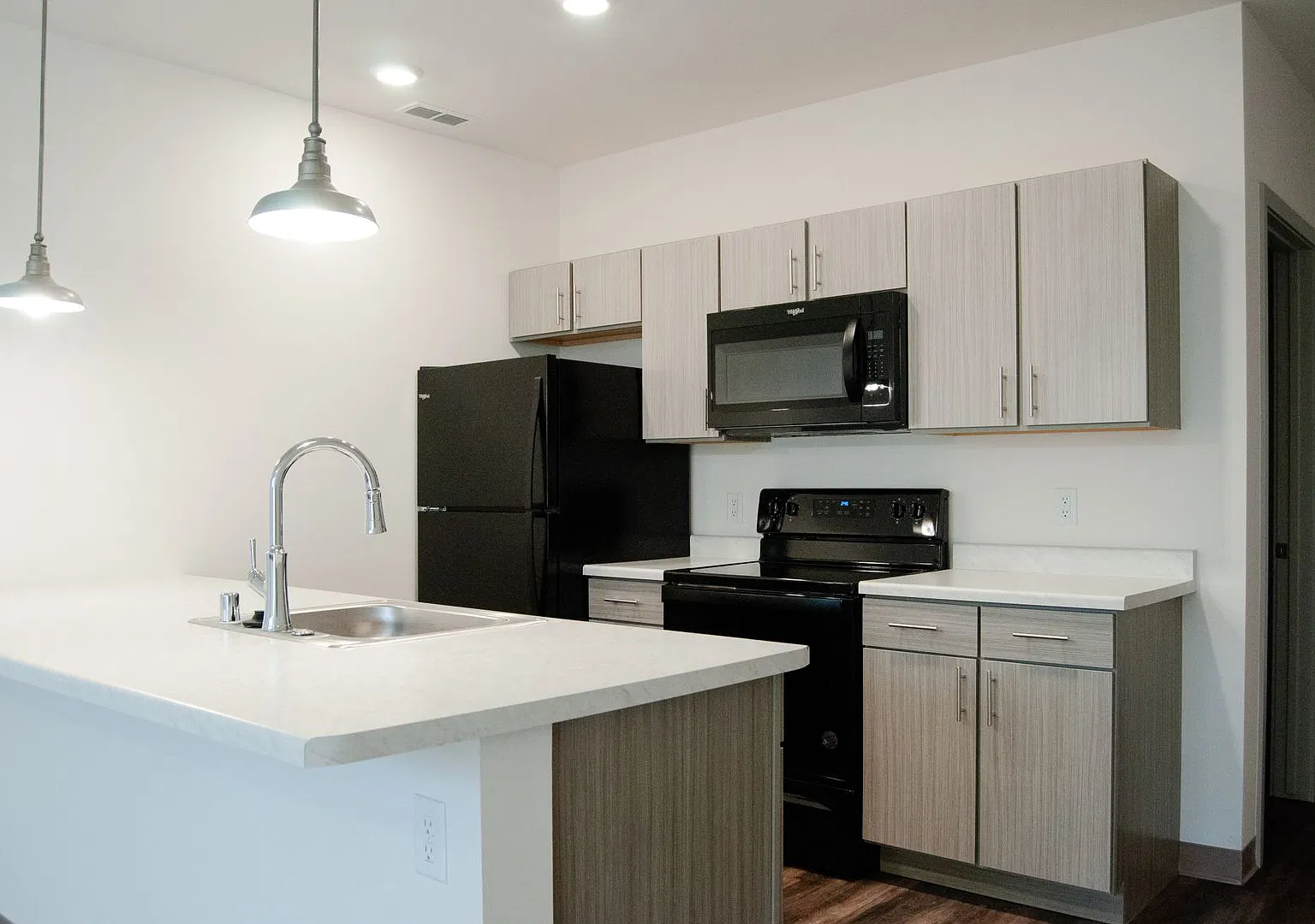 Gateway Lofts I — Photo 4