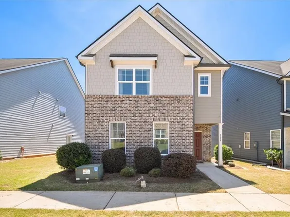 1214 Hawthorne Trl, East Pt, GA 30344