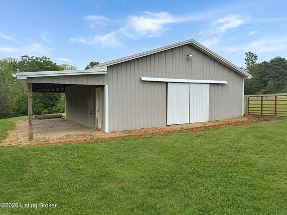 4th image of 314 Stoney Ln