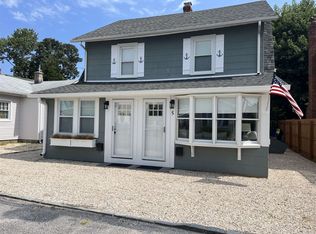 5 Warren Ave, Bayville, NY 11709